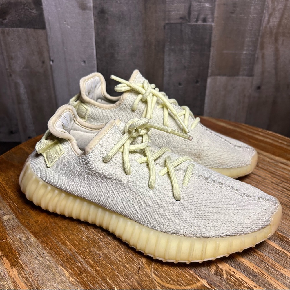 Yellow Low-Top Sneakers with Knitted Upper and Ribbed Sole